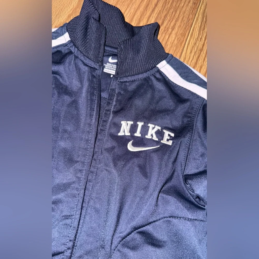 Nike Kids Track Jacket – Classic Black & White Athletic Style